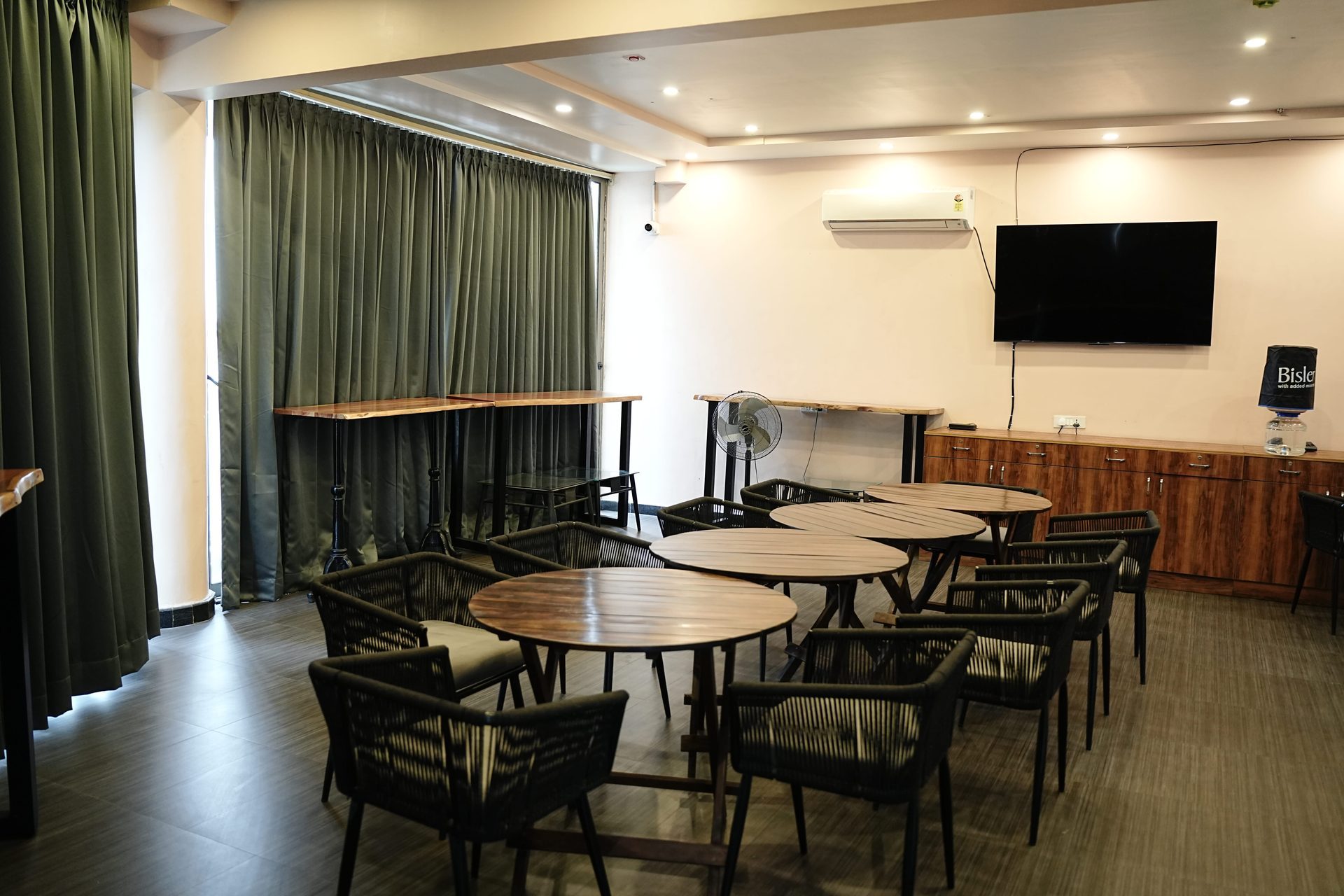 Indoor Meeting Rooms
